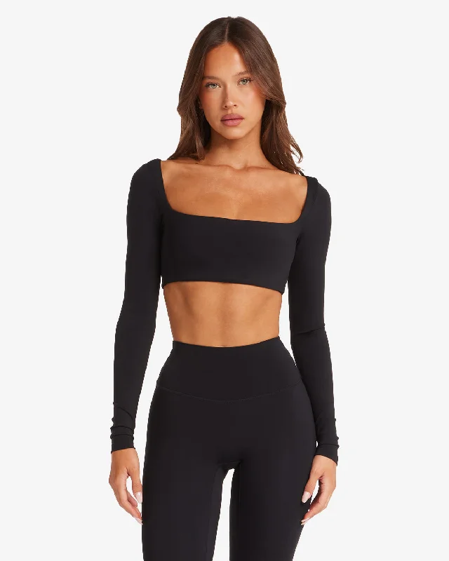 Stylish Looks Freedom Scoop Long Sleeve Crop | Black