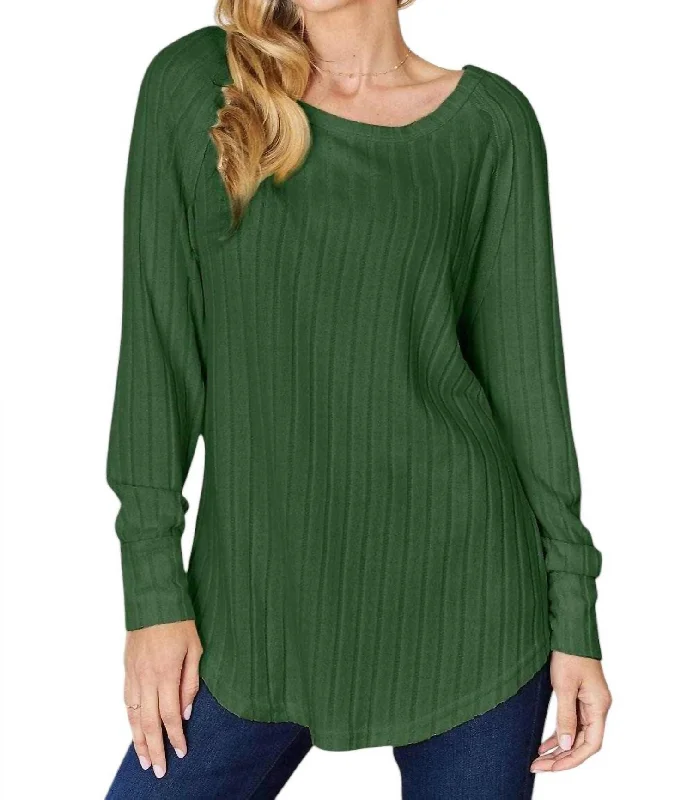 Chic Style, Always In Vogue Chic Ribbed Round Neck Slit Tee In Mid Green