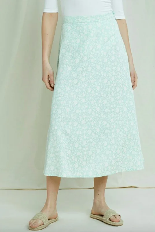 Everyday Glamour Alison Floral Skirt In Blue