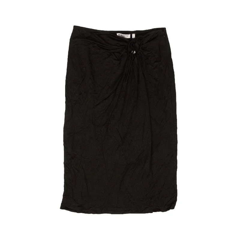 Timeless Elegance Redefined Black Polyester Keyhole Flare Skirt