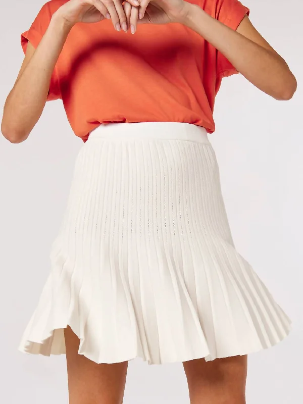 Enjoy Discount Ivory Pleated Knit Skirt