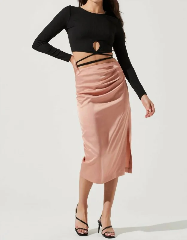 End Of Season Sale Perry Ruched Side Slit Midi Skirt In Blush Pink