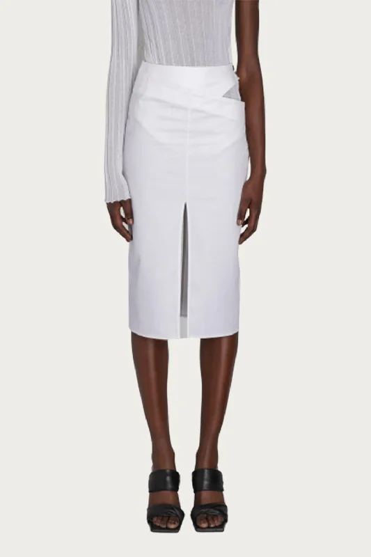 Fashion Forward Tongs Skirt In White