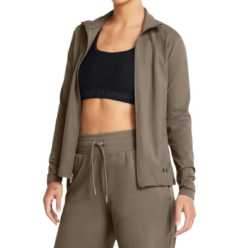 Versatile Wardrobe Essentials Motion Jacket In Taupe Dusk/black